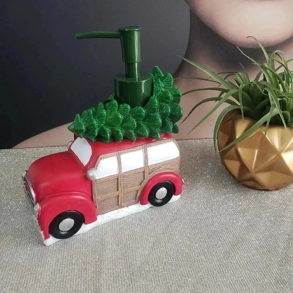 Avanti Woody Wagon w/Christmas Tree Holiday Soap Dispenser - Picture 1 of 7